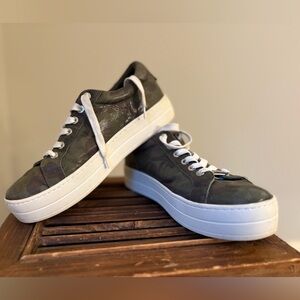 J/Slides NYC Shoes Women's Sz 8½ Camo Fashion Sneakers Platform Suede Leather